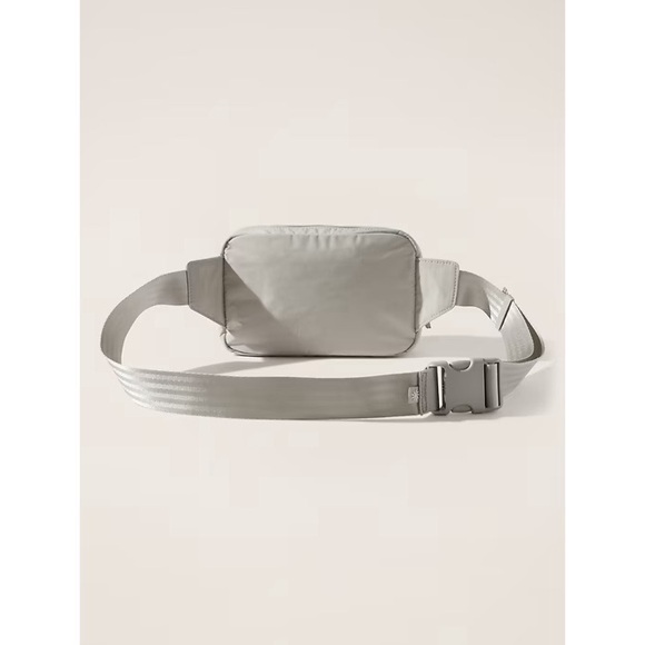 NWT! Athleta - All About Large Crossbody Belt Bag - Oyster Grey - Picture 6 of 6
